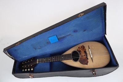 Lot 1004 - VINTAGE BOWL BACK MANDOLIN