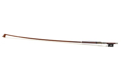Lot 1009 - SILVER MOUNTED VIOLIN BOW