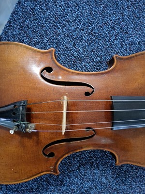 Lot 1010 - VIOLIN