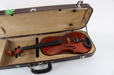 Lot 1015 - VIOLIN