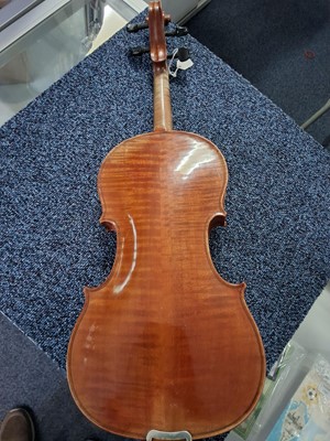 Lot 1015 - VIOLIN