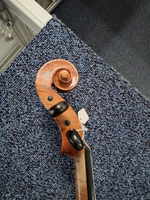 Lot 1015 - VIOLIN