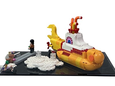 Lot 79 - COLLECTION OF TOYS