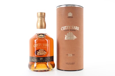 Lot 266 - CUTTY SARK 18 YEAR OLD