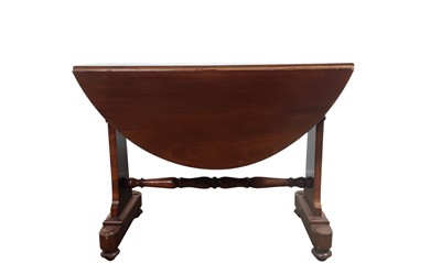Lot 199 - VICTORIAN MAHOGANY DROP LEAF TABLE