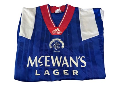 Lot 254 - RETRO RANGERS FC TOP