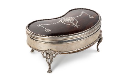 Lot 36 - VICTORIAN SILVER AND TORTOISESHELL TRINKET BOX