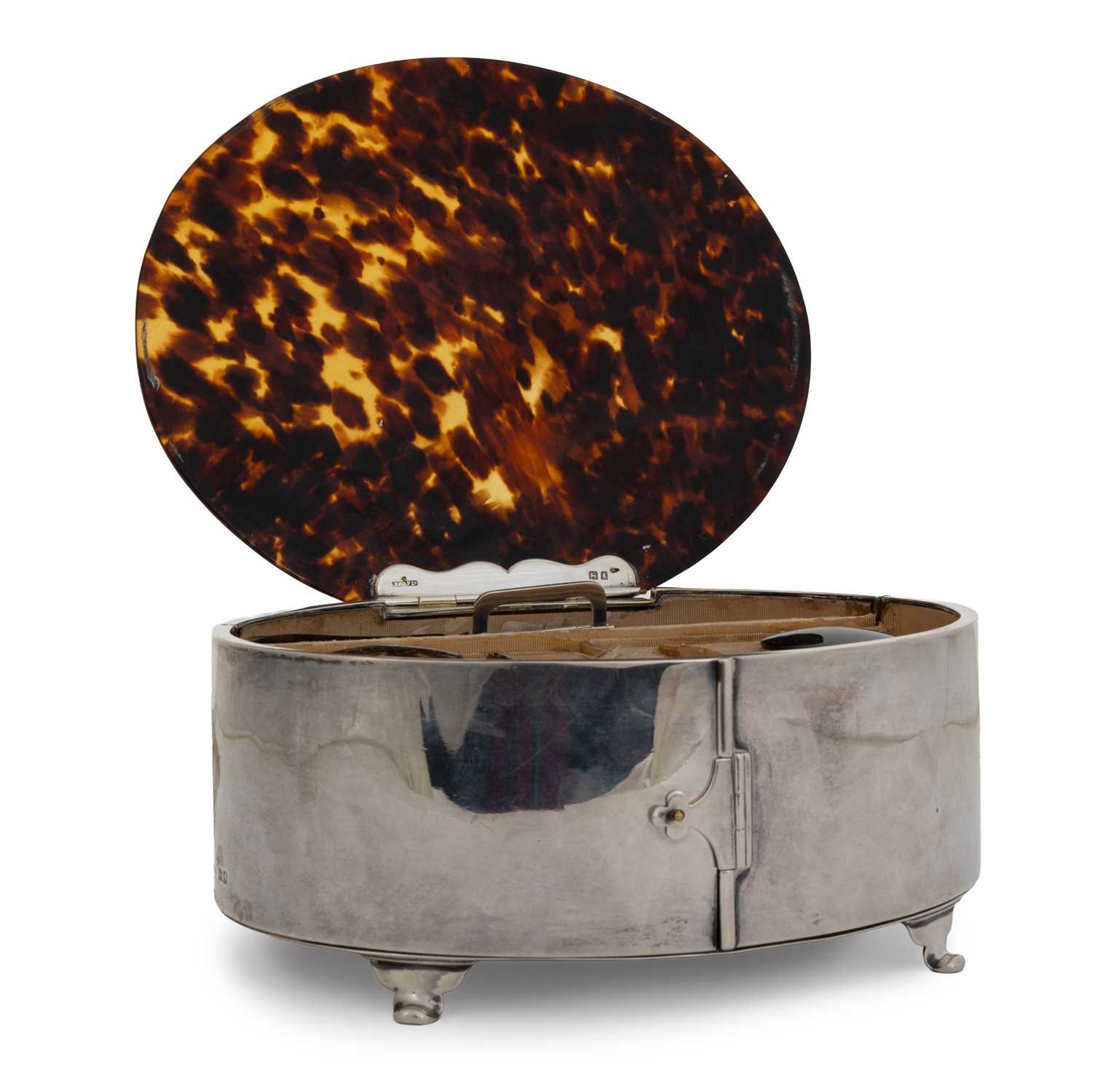 Lot 48 - IMPRESSIVE GEORGE V SILVER AND TORTOISESHELL MANICURE BOX