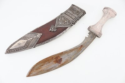Lot 1193 - NEPALESE/INDIAN SILVER MOUNTED KUKRI