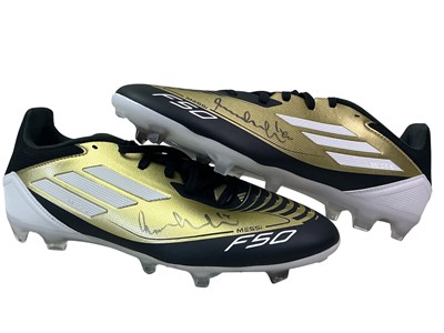 Lot 288 - PAIR OF FOOTBALL BOOTS