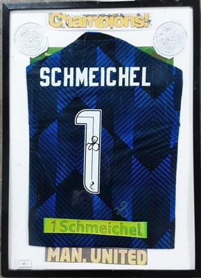 Lot 407 - MANCHESTER UNITED JERSEY