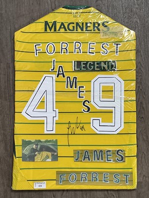 Lot 424 - CELTIC F.C. JERSEY