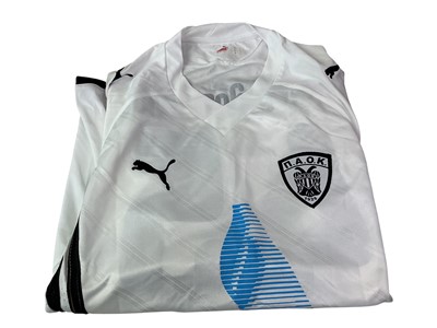 Lot 515 - COLLECTION OF DOMESTIC AND EUROPEAN FOOTBALL MEMORABILIA