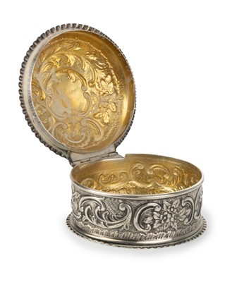 Lot 13 - VICTORIAN SILVER TRINKET BOX