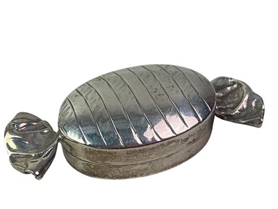 Lot 493 - NOVELTY SILVER PILL BOX