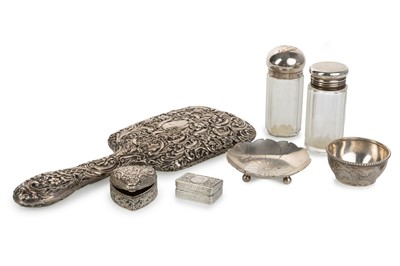 Lot 59 - CONTINENTAL SILVER VINAIGRETTE