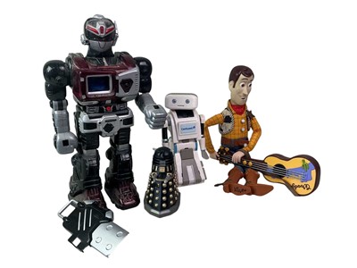 Lot 725 - GROUP OF TOYS