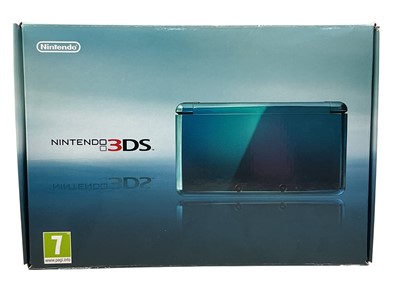Lot 644 - NINTENDO 3DS CONSOLE