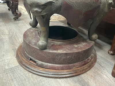 Lot 857 - LARGE AND UNUSUAL JAPANESE BRONZE FLOOR LAMP