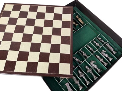 Lot 714 - VINTAGE ITALIAN CHESS SET