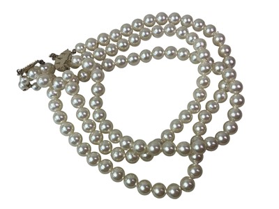 Lot 800 - GROUP OF COSTUME JEWELLERY