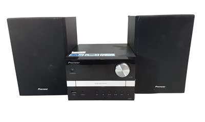 Lot 832 - PIONEER STEREO SYSTEM