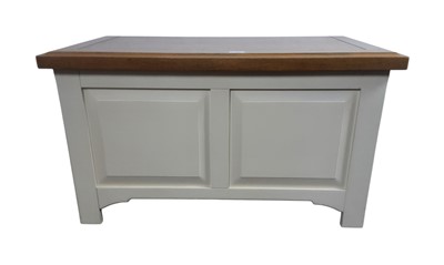 Lot 835 - MODERN BLANKET CHEST