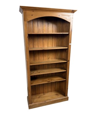 Lot 837 - PAIR OF MODERN PINE OPEN BOOKCASES