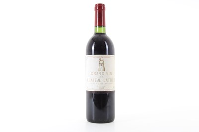 Lot 76 - GRAND VIN DE CHATEAU LATOUR 1982 VINTAGE PAUILLAC
