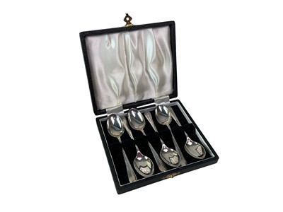 Lot 16 - SET OF SIX SILVER TEASPOONS