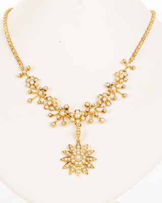 Lot 491 - LATE VICTORIAN SEED PEARL AND GOLD NECKLACE