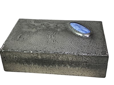 Lot 161 - ARTS & CRAFTS STYLE TRINKET BOX