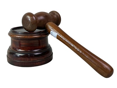 Lot 82 - AUCTIONEER'S WOOD GAVEL AND BLOCK