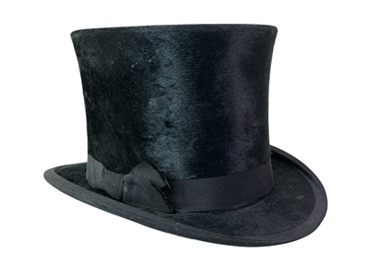 Lot 77 - GENT'S SILK TOP HAT