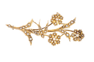 Lot 470 - VICTORIAN SEED PEARL FLOWER BROOCH