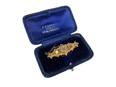 Lot 197 - EDWARDIAN GOLD BROOCH