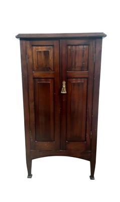 Lot 327 - EDWARDIAN MAHOGANY MUSIC CABINET