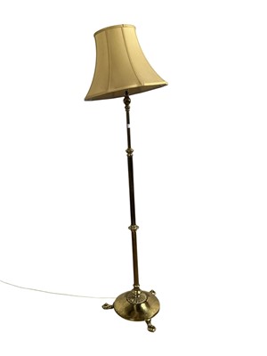 Lot 328 - EDWARDIAN BRASS TELESCOPIC FLOOR LAMP