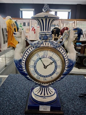 Lot 1043 - EDWARDIAN MANTEL CLOCK