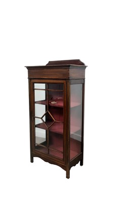 Lot 189 - MAHOGANY DISPLAY CABINET