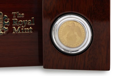 Lot 19 - ELIZABETH II THE QUEEN'S BEATS, THE FALCON OF THE PLANTAGENETS QUARTER OUNCE GOLD PROOF COIN