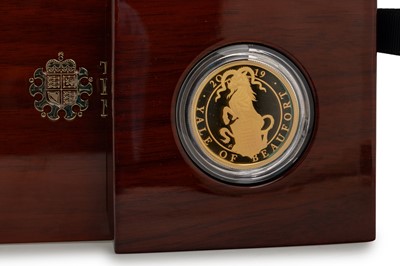 Lot 23 - ELIZABETH II THE QUEEN'S BEATS, THE YALE OF BEAUFORT ONE OUNCE GOLD PROOF COIN