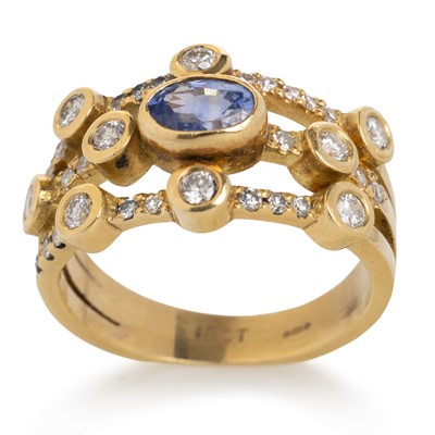 Lot 506 - SAPPHIRE AND DIAMOND RING