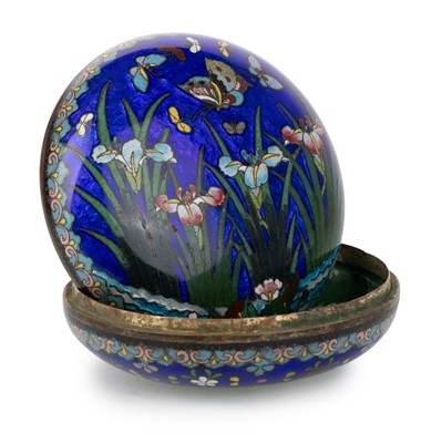 Lot 895 - JAPANESE CLOISONNE AND GINBARI ENAMEL LIDDED BOX