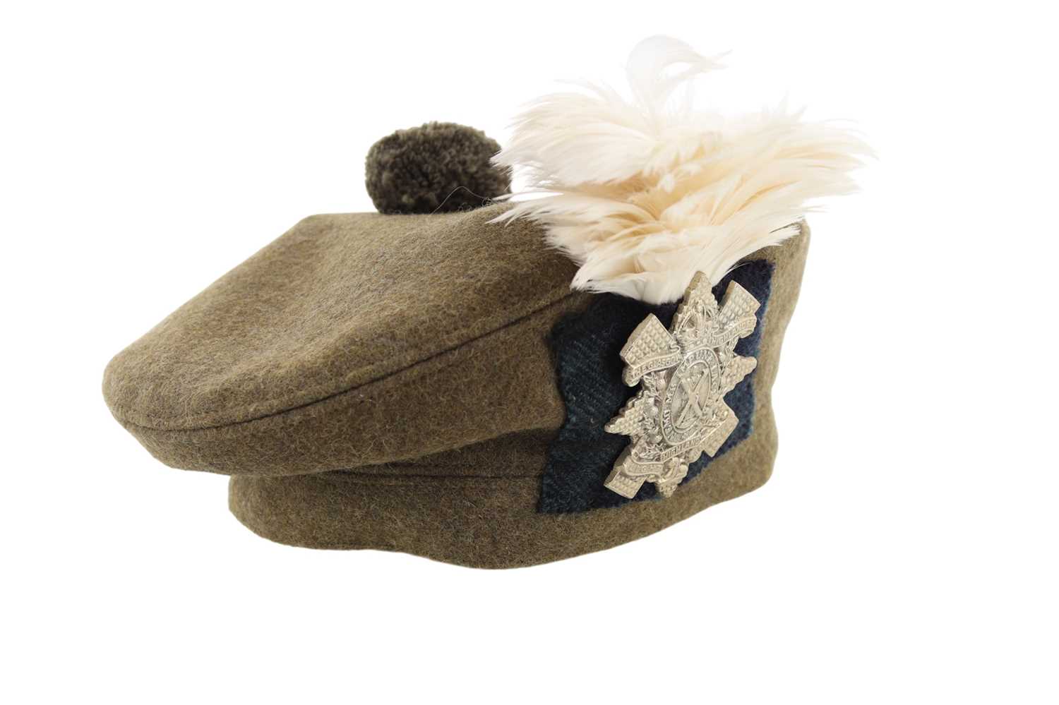 Lot 1228 - BLACK WATCH GREEN SERGE TAM O SHANTER