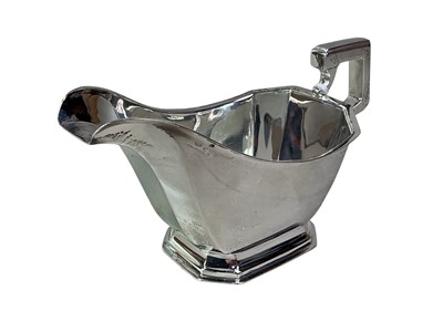 Lot 508 - GEORGE VI SILVER SAUCE BOAT