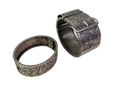 Lot 569 - COLLECTION OF SILVER AND OTHER JEWELLERY