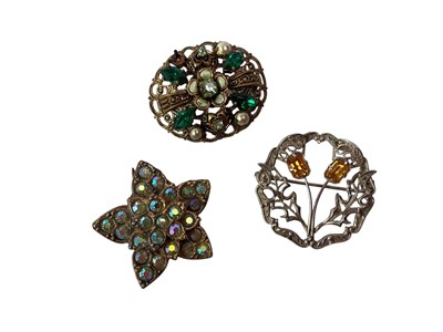 Lot 578 - COLLECTION OF SILVER AND COSTUME JEWELLERY