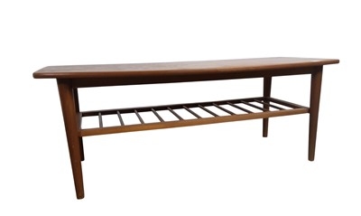 Lot 589 - RETRO STYLE TEAK COFFEE TABLE
