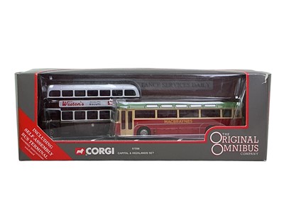 Lot 660 - COLLECTION OF DIECAST MODEL OMNIBUS